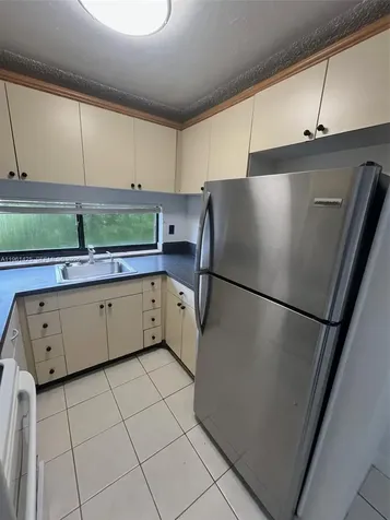 17021 N Bay Road Sunny Isles Beach FL 33160