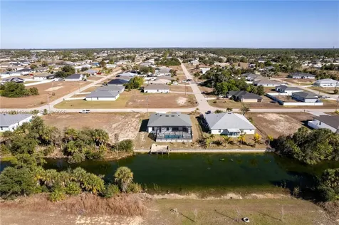 3318 NE 13th Place Other City - In The State Of Florida FL 33909