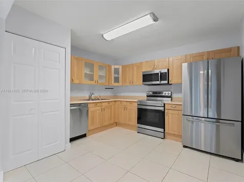 2406 SW 54th Street Dania Beach FL 33312