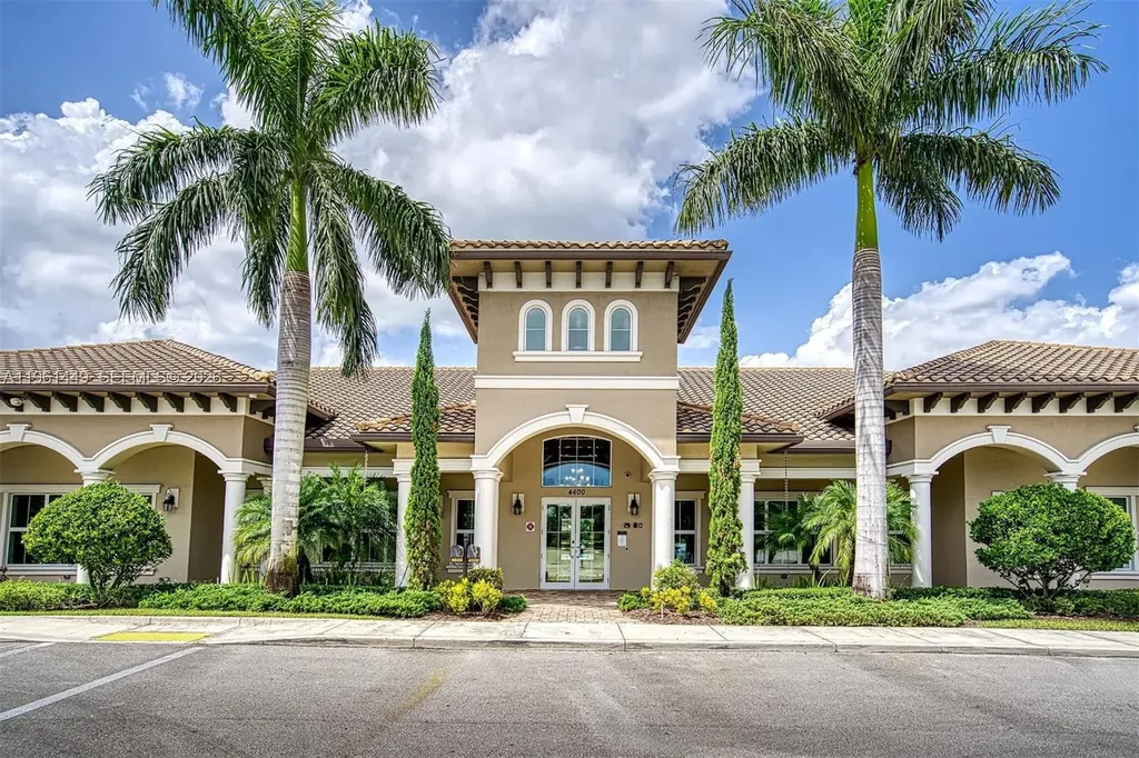 5060 Eucalyptus Drive Hollywood FL 33021