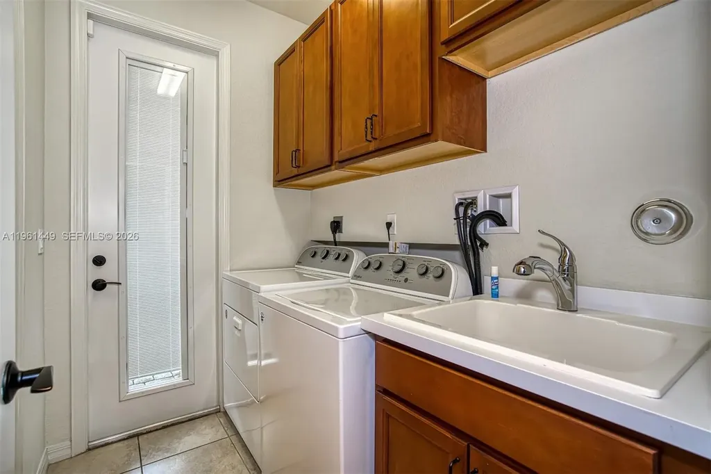5060 Eucalyptus Drive Hollywood FL 33021