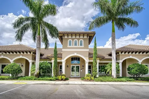 5060 Eucalyptus Drive Hollywood FL 33021