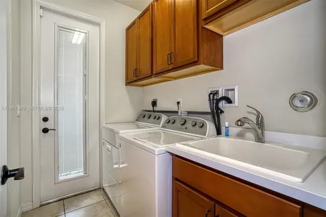 5060 Eucalyptus Drive Hollywood FL 33021