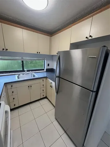 17021 N Bay Road Sunny Isles Beach FL 33160