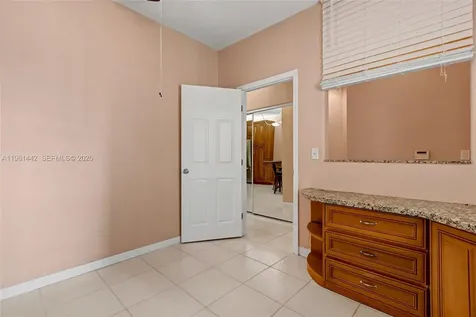 7727 Southampton Terrace Tamarac FL 33321