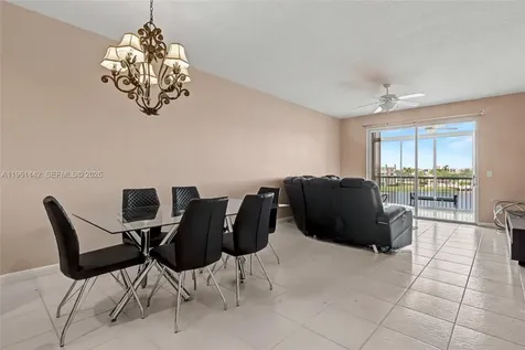 7727 Southampton Terrace Tamarac FL 33321