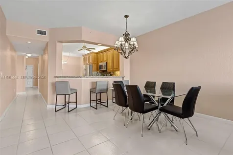 7727 Southampton Terrace Tamarac FL 33321