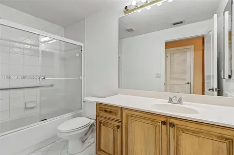 7727 Southampton Terrace Tamarac FL 33321