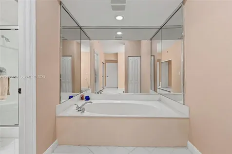 7727 Southampton Terrace Tamarac FL 33321