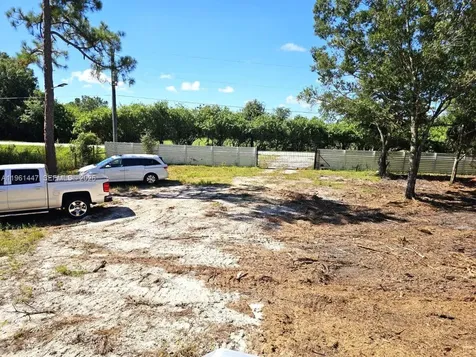 881 Woodland Boulevard Clewiston FL 33440