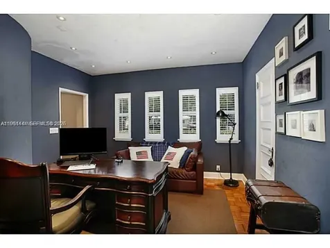 5621 Alton Road Miami Beach FL 33140