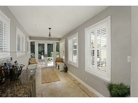 5621 Alton Road Miami Beach FL 33140