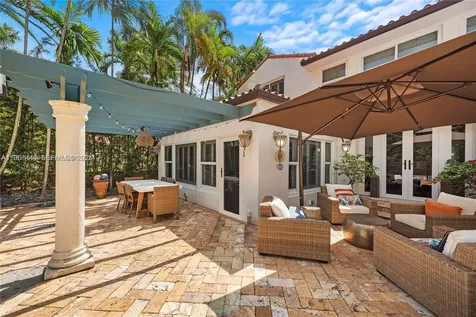 5621 Alton Road Miami Beach FL 33140