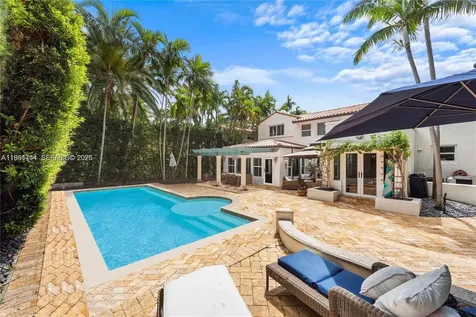 5621 Alton Road Miami Beach FL 33140