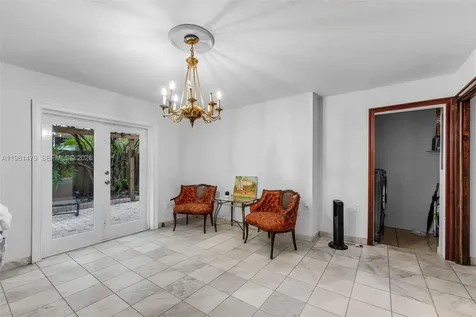 5961 SW 56th Terrace South Miami FL 33143