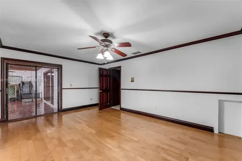5961 SW 56th Terrace South Miami FL 33143