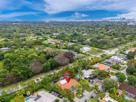 5961 SW 56th Terrace South Miami FL 33143