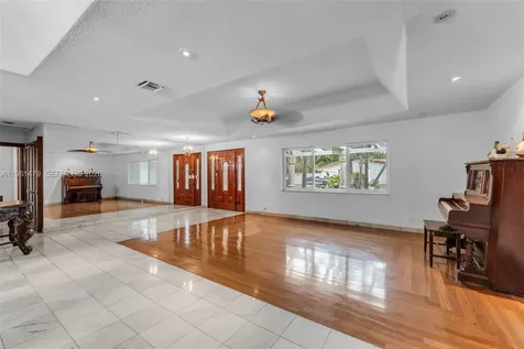 5961 SW 56th Terrace South Miami FL 33143