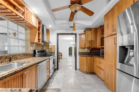 5961 SW 56th Terrace South Miami FL 33143