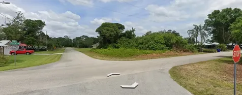 440 Garfield Avenue NE Lake Placid FL 33852