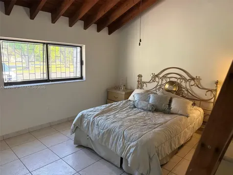 2500 SW 122nd Court Miami FL 33175