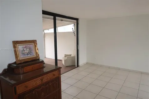 2500 SW 122nd Court Miami FL 33175