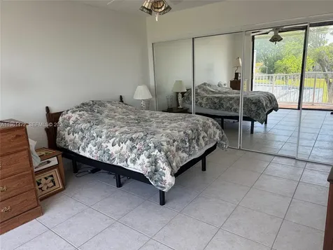 2500 SW 122nd Court Miami FL 33175