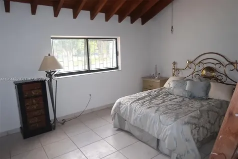 2500 SW 122nd Court Miami FL 33175