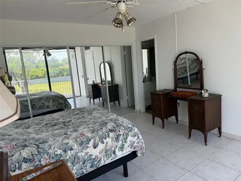 2500 SW 122nd Court Miami FL 33175