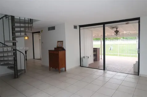 2500 SW 122nd Court Miami FL 33175