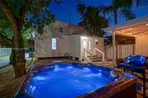 473 NE 61st Street Miami FL 33137