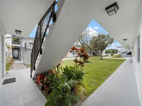 4444 SW 67th Avenue Miami FL 33155