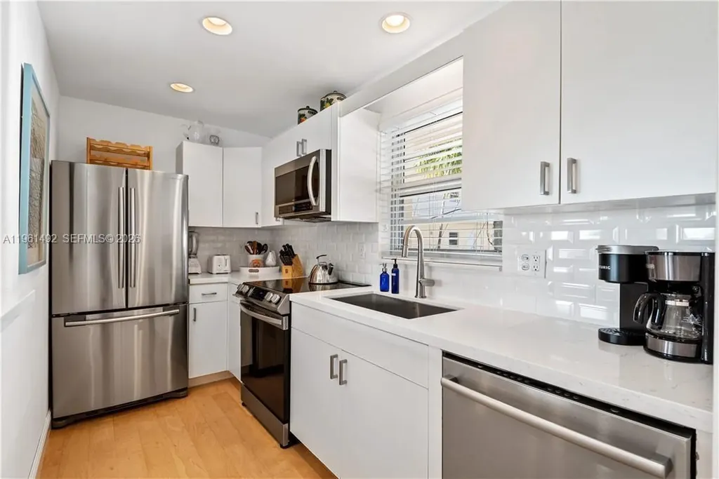 341 N Birch Road Fort Lauderdale FL 33304