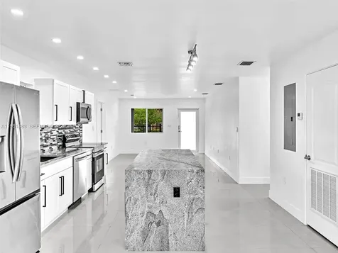 1140 NE 139th Street North Miami FL 33161