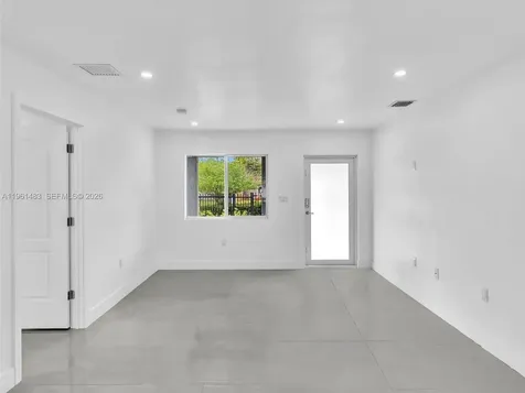 1140 NE 139th Street North Miami FL 33161