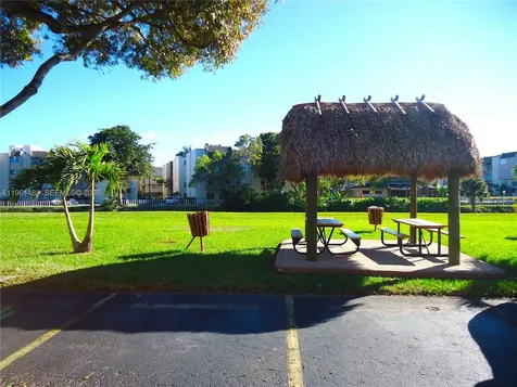 8101 Camino Real Miami FL 33143