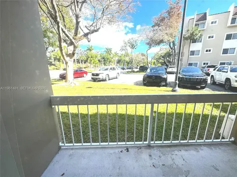 8101 Camino Real Miami FL 33143