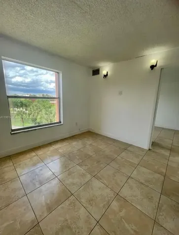 9405 W Flagler Street Miami FL 33174