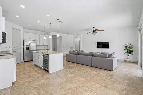 2872 SE 3rd Street Homestead FL 33033