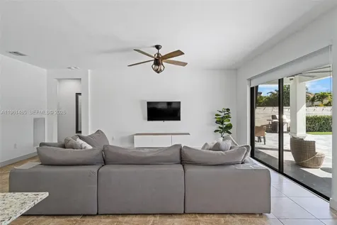2872 SE 3rd Street Homestead FL 33033
