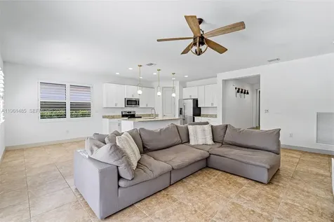 2872 SE 3rd Street Homestead FL 33033