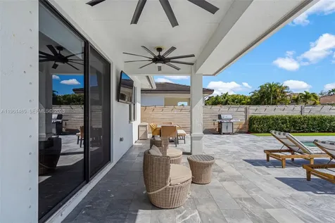 2872 SE 3rd Street Homestead FL 33033
