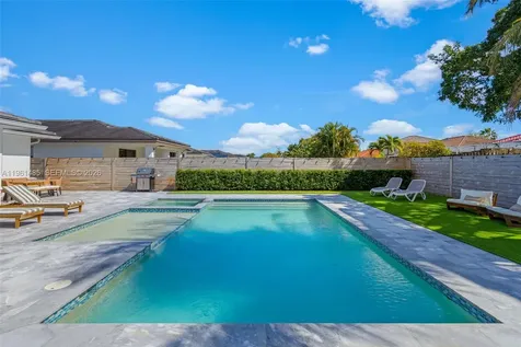 2872 SE 3rd Street Homestead FL 33033
