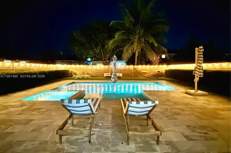 2872 SE 3rd Street Homestead FL 33033