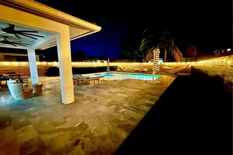2872 SE 3rd Street Homestead FL 33033