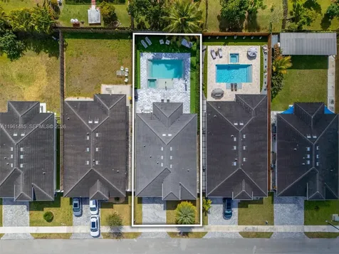2872 SE 3rd Street Homestead FL 33033