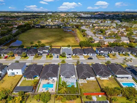 2872 SE 3rd Street Homestead FL 33033