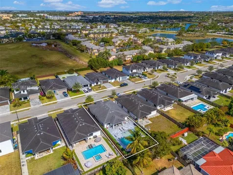 2872 SE 3rd Street Homestead FL 33033