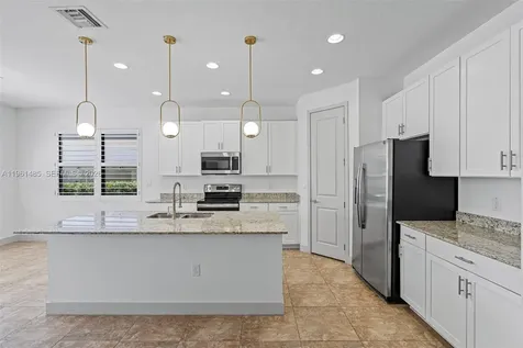 2872 SE 3rd Street Homestead FL 33033