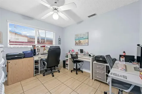 1916 N 36th Avenue Hollywood FL 33021